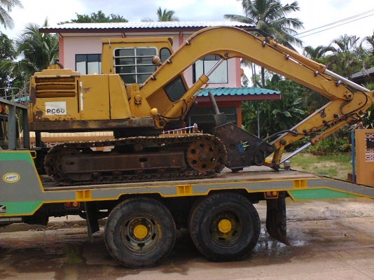 ลด สุดๆ  KOMATSU PC 60-1 เก่านอก 1 ปี สภาพ สดๆ พร้อมใช้