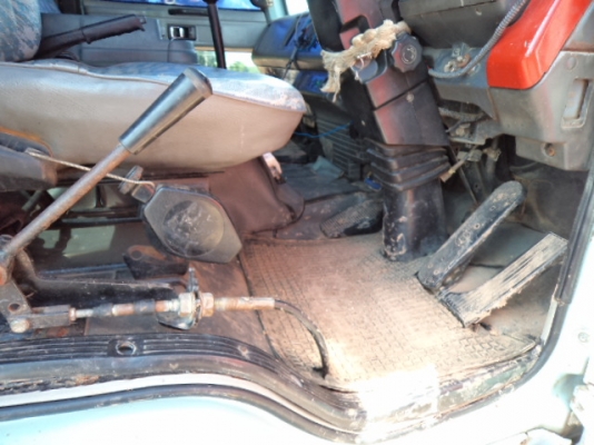 ขายรถ6ล้อดั้มอีซูซุร็อก175แรงราคาถูกๆๆๆ เบรกทิฟฟี พวงมาลัยเพาเวอร์ เอกพร้อมโอน