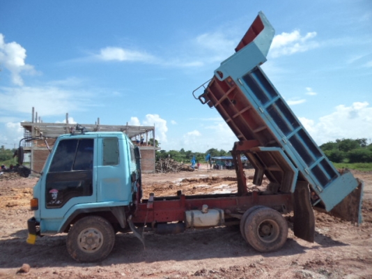 ขายรถ6ล้อดั้มอีซูซุร็อก175แรงราคาถูกๆๆๆ เบรกทิฟฟี พวงมาลัยเพาเวอร์ เอกพร้อมโอน