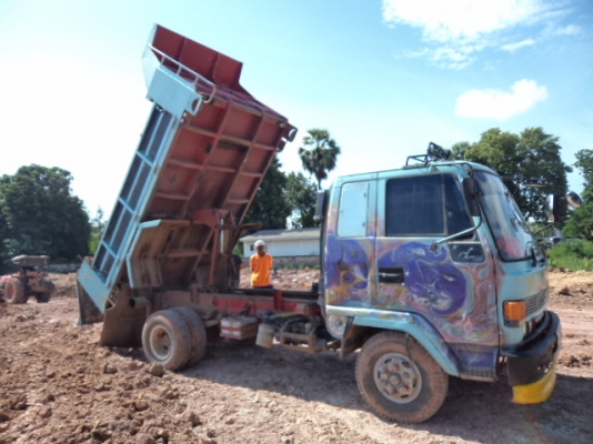 ขายรถ6ล้อดั้มอีซูซุร็อก175แรงราคาถูกๆๆๆ เบรกทิฟฟี พวงมาลัยเพาเวอร์ เอกพร้อมโอน