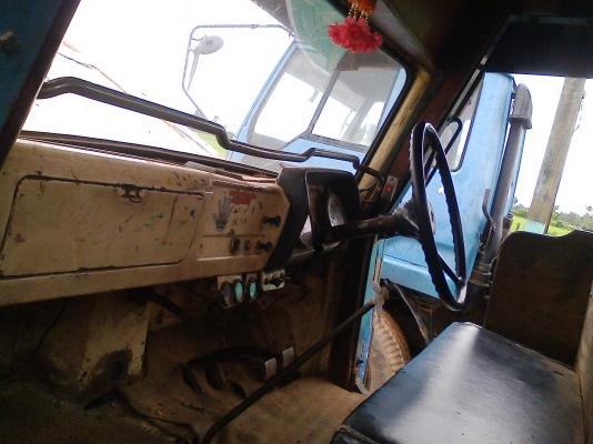 Isuzu หัวยาวหางปลา เครื่อง 6BB1 145 แรง คอนโซลครบ ภายในสวย เพลาเดียว ทะเบียนแจ้งจอด