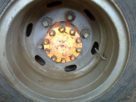 ขายแล้วครับ ขอบคุณ Truck 2 hared คุณ โจ้ บุรีรัมย์ รับรถไปแล้วครับ(ลดแล้วครับจาก 550,000 เหลือ 520,000) ขายรถหกล้อดั๊ม ISUZU NPR 115 แรง