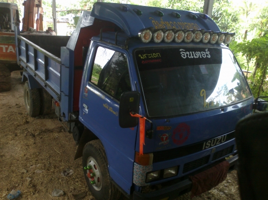 ขายแล้วครับ ขอบคุณ Truck 2 hared คุณ โจ้ บุรีรัมย์ รับรถไปแล้วครับ(ลดแล้วครับจาก 550,000 เหลือ 520,000) ขายรถหกล้อดั๊ม ISUZU NPR 115 แรง