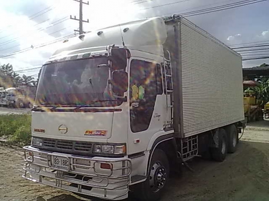 สิบล้อตู้แห้ง