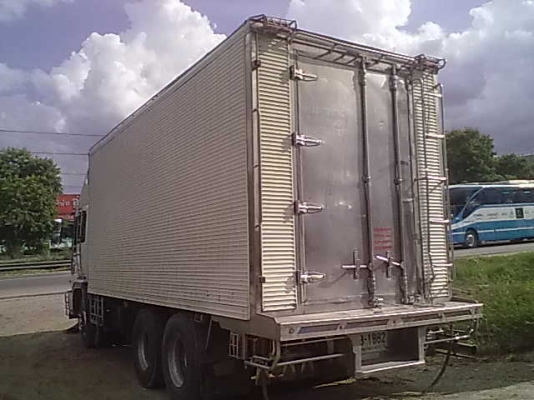 สิบล้อตู้แห้ง