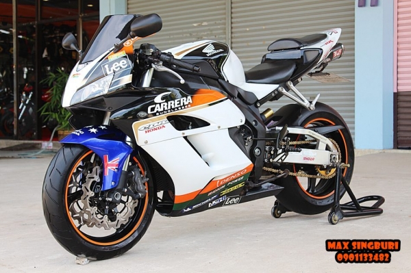 แม็กสิงห์บุรี//CBR1000 RR ปี2005 สภาพหล่อๆ แต่งซิ่งๆ ท่อสูตร โยชิ ทะเบียนพร้อมโอน 225000 ด่วน