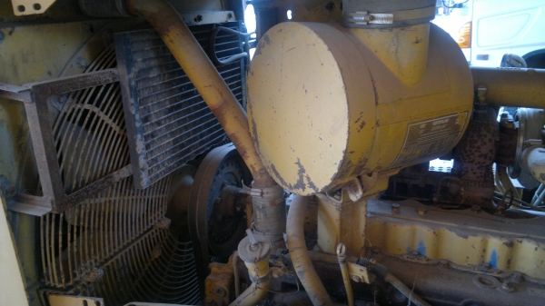 ขายรถแทรกเตอร์  CAT D6H SERIES-2 ตีนไก่ เล่มทะเบียน ช้วงเต็ม แอร์มี รถสวยจัด