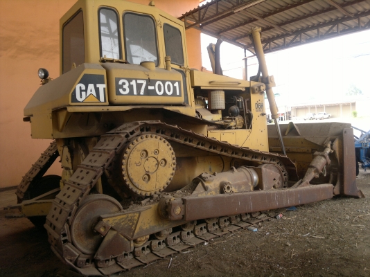 ขายรถแทรกเตอร์  CAT D6H SERIES-2 ตีนไก่ เล่มทะเบียน ช้วงเต็ม แอร์มี รถสวยจัด