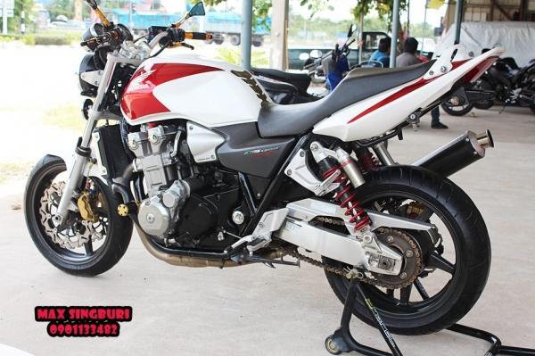 แม็กสิงห์บุรี//CB1300 ปี2004 สภาพหล่อโหดๆ แต่งเพียบ ท่อ FULLSYSTEM พร้อม สรรพาสมิตร 175000 ด่วน