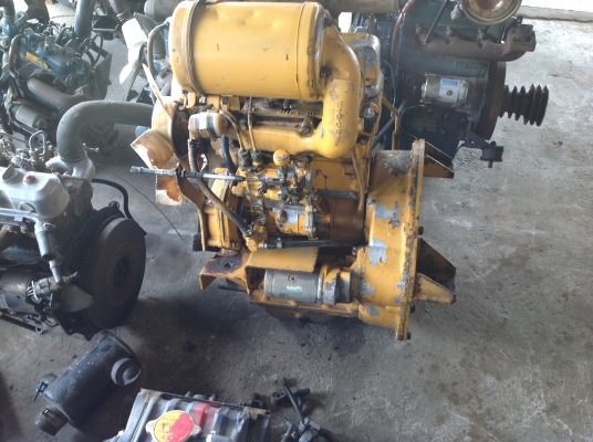 ขายเครื่องแบ็คโฮ ยี่ห้อ โคมัสสุ(Komatsu)เก่าญี่ปุ่น pc40,pc20 ยี่ห้อ  รุ่น 2D94-2 ขนาด 30 แรงม้าสภาพสวย