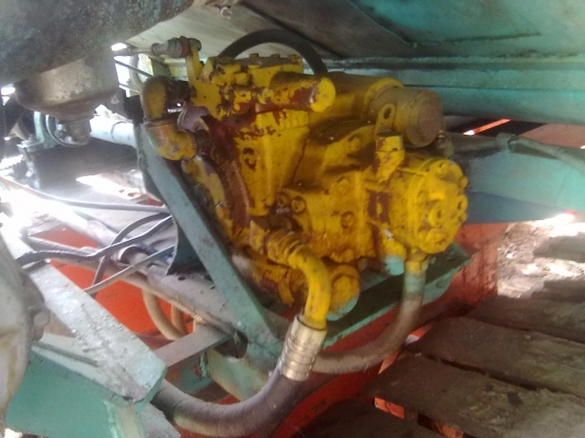 รถเกี่ยวข้าวสุรชัยครับ พร้อมใช้ รถเกี่ยวข้าวสุรชัยครับ พร้อมใช้