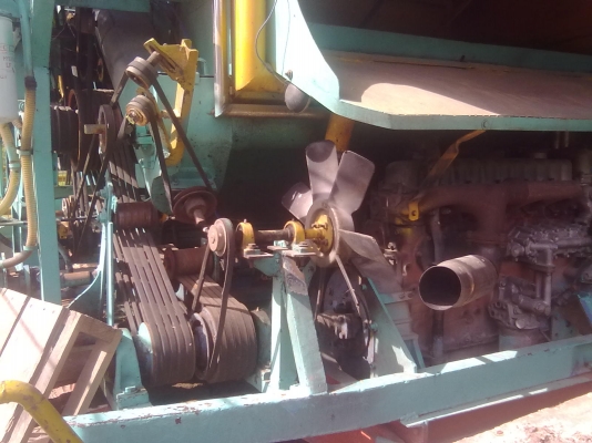 รถเกี่ยวข้าวสุรชัยครับ พร้อมใช้ รถเกี่ยวข้าวสุรชัยครับ พร้อมใช้