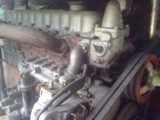 รถเกี่ยวข้าวสุรชัยครับ พร้อมใช้ รถเกี่ยวข้าวสุรชัยครับ พร้อมใช้