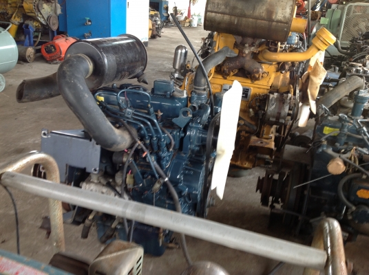 ขายเครื่องเก่าญี่ปุ่น 3 สูบ ยี่ห้อ คูโบต้า รุ่นD1005 ขนาด 22 แรงม้าสภาพสวยมาก