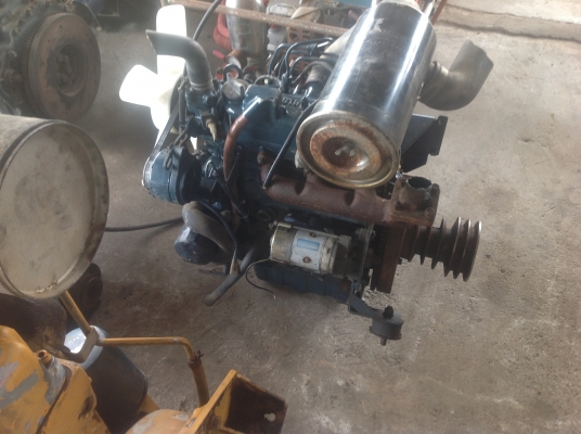 ขายเครื่องเก่าญี่ปุ่น 3 สูบ ยี่ห้อ คูโบต้า รุ่นD1005 ขนาด 22 แรงม้าสภาพสวยมาก