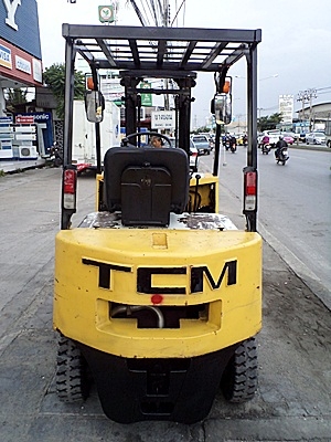 ขายรถยกTCM 1.5 ตัน รุ่น16  เครื่องเบนซิน  กระบอกคู่ เสาสูง 3 เมตร ยางตันใหม่ พวงมาลัยเพาเว่อร์  สีเดิมจากนอก นำเข้าจากญี่ปุ่น ใช้งานได้ทันที