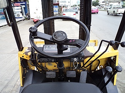 ขายรถยกTCM 1.5 ตัน รุ่น16  เครื่องเบนซิน  กระบอกคู่ เสาสูง 3 เมตร ยางตันใหม่ พวงมาลัยเพาเว่อร์  สีเดิมจากนอก นำเข้าจากญี่ปุ่น ใช้งานได้ทันที