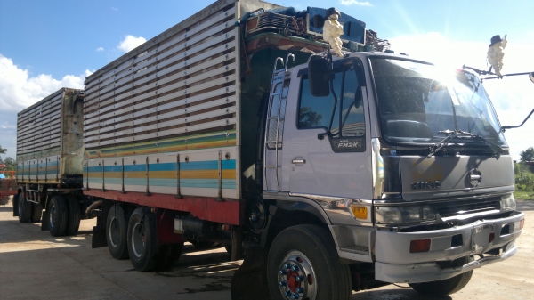 ขายรถพ่วง 18 ล้อ เพลาเดียว แม่-ลูกดั้ม กระบะเนียมคอกเกษตร HINO KT925 วางหัว 2K วางเครื่อง 2K รถสวยกำลังดี ราคาย้อมๆรีบจองด่วน ขายรถพ่วง 18 ล้อ เพลาเดียว แม่-ลูกดั้ม กระบะเนียมคอกเกษตร HINO KT925 วางหัว 2K วางเครื่อง 2K รถสวยกำลังดี ราคาย้อมๆรีบจองด่วน