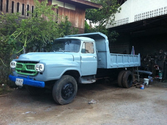 ขายด่วน รถบรรทุก 6 ล้อ ราคา 350000 บาท