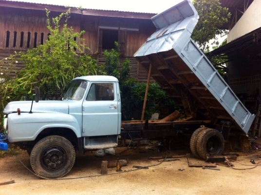 ขายด่วน รถบรรทุก 6 ล้อ ราคา 350000 บาท