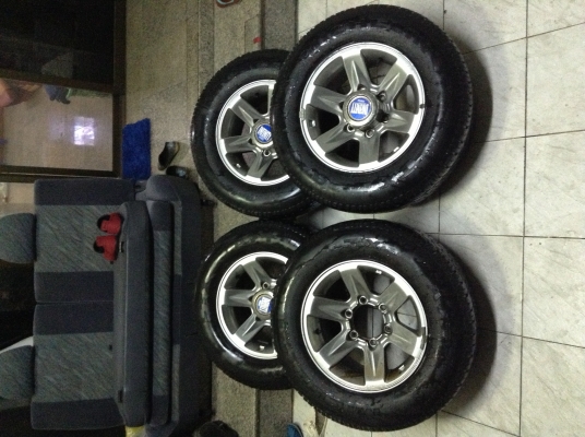 ขายล้อแม็กพร้อมยางขอบ15
