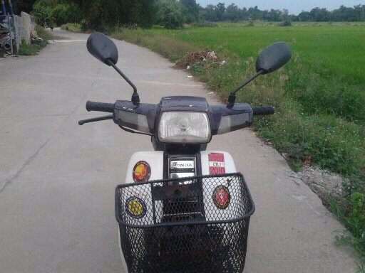 ขาย HONDA ดรีม คุรุสภา เดิมสวย เครื่องดีมาก ทะเบียนพร้อมโอน ภาษี ขาดต่อ 2 ปี ครับ