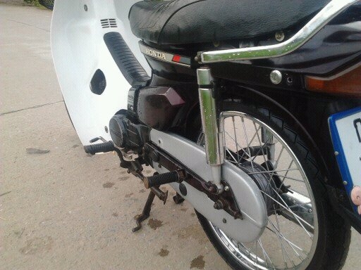 ขาย HONDA ดรีม คุรุสภา เดิมสวย เครื่องดีมาก ทะเบียนพร้อมโอน ภาษี ขาดต่อ 2 ปี ครับ