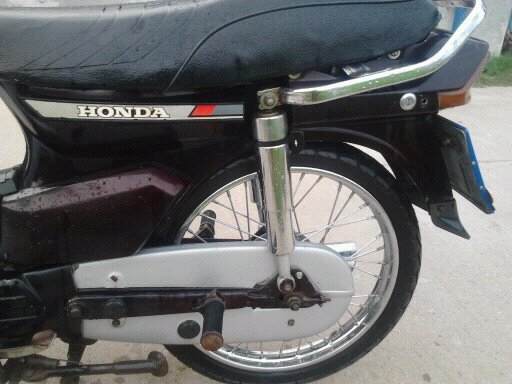 ขาย HONDA ดรีม คุรุสภา เดิมสวย เครื่องดีมาก ทะเบียนพร้อมโอน ภาษี ขาดต่อ 2 ปี ครับ