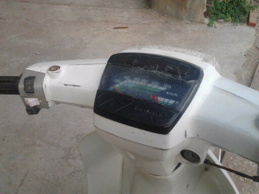 ขาย HONDA ดรีม คุรุสภา ขายตามสภาพไม่มีทะเบียน ออกใบซื้อขายให้ ครับ