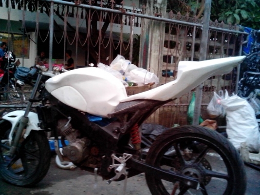 ขายแฟริ้งท้าย cbr1000 ราคา 1600คับ ขายแฟริ้งท้าย cbr1000 ราคา 1600คับ