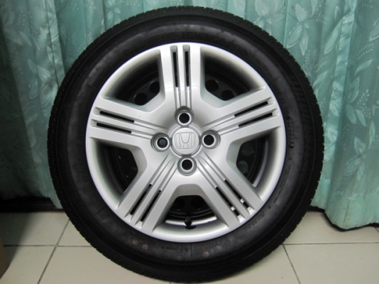 ขายยางพร้อมกะทะและฝาครอบรถ Honda City ยางป้ายแดง Bridgestone ปี 13
