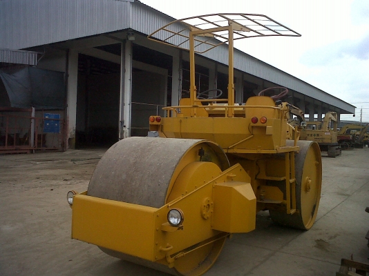 ขายด่วนรถบด3ล้อเหล็ก SAKAI R2 ทำสี ตรวจเช็คพร้อมใช้ เล่มทะเบียน