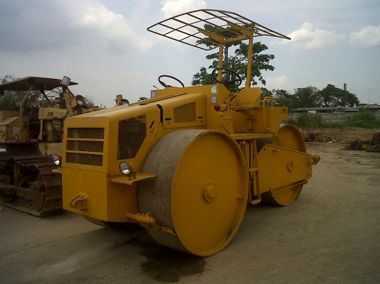 ขายด่วนรถบด3ล้อเหล็ก SAKAI R2 ทำสี ตรวจเช็คพร้อมใช้ เล่มทะเบียน