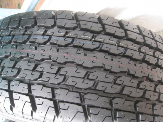 ขายล้อแม็ก All new Isuzu D-max ป้ายแดง 17"x7" et33 6รู139 + ยาง ปี 13สนใจติดต่อเล็กคลองสามครับ (081-3747940)