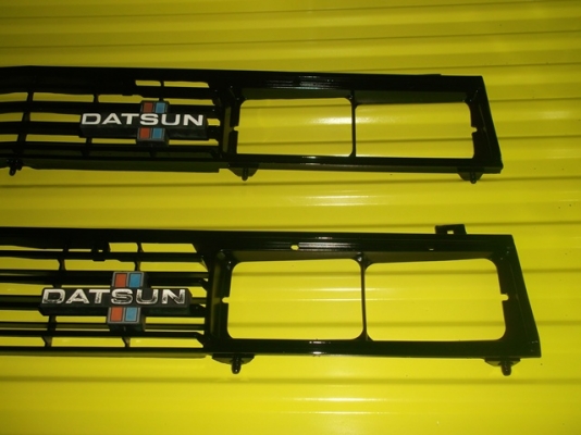 ขายกระจังหน้า ดัทสัน 720 สีดำเงา สภายสวยๆราคาพร้อมส่ง EMS