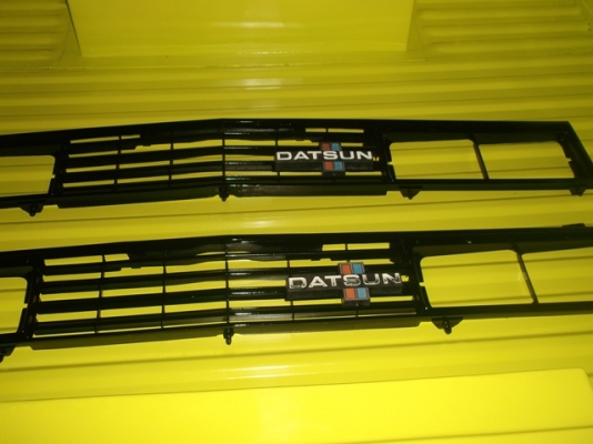 ขายกระจังหน้า ดัทสัน 720 สีดำเงา สภายสวยๆราคาพร้อมส่ง EMS