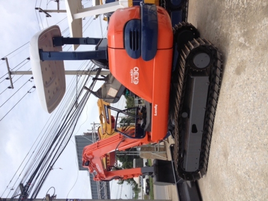 รถขุด-ดัน HITACHI EX 30 มือสอง นำเข้าจากญี่ปุ่น ทำสีแล้ว พร้อมใช้งาน