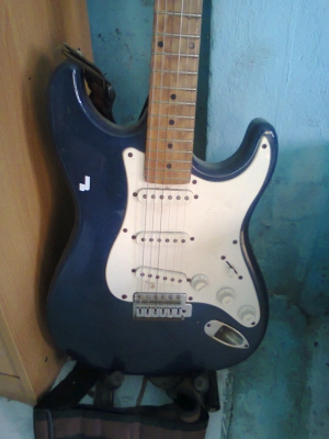 กีตาร์ไฟฟ้า..2000