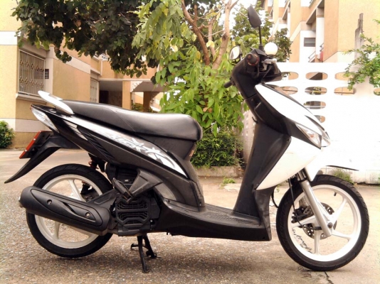 ขออนุญาติขาย Honda Click Combi Brake มือเดียว สีขาวมุก ล้อแม็ก