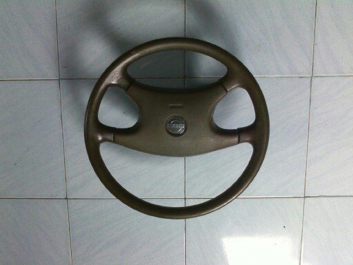 ฟ่วงมาลัย ของแท้ nissan Nv