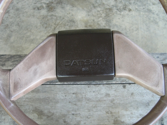 อะไหล่เหลือใช้ครับ พวงมาลัยติดรถแท้ Dutsun