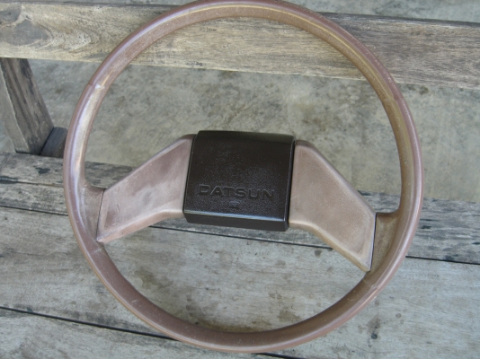 อะไหล่เหลือใช้ครับ พวงมาลัยติดรถแท้ Dutsun