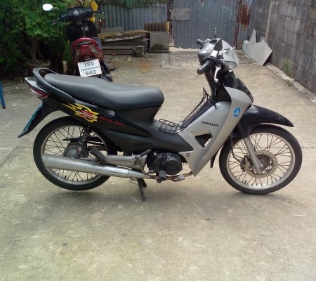 wave z ubox ปี 49 สีเทา ดำ รถสวยมาก เดิมๆ ตั้งขายได้เลย ชุดสีสวย เครื่องแน่น ไม่หลวม ไม่มีควัน เอกสารครบถ้วน