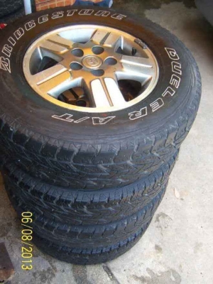ขายแม็กวีโก้ พร้อมยาง 235 70 15