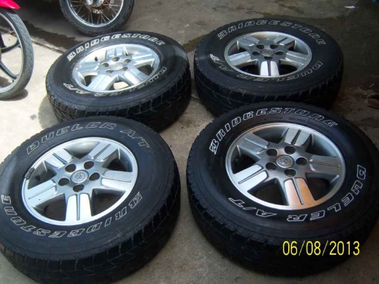 ขายแม็กวีโก้ พร้อมยาง 235 70 15