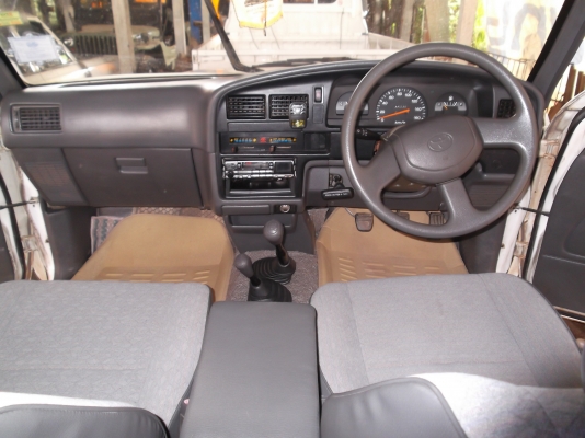 ln106 นำเข้าทั้งคันแบบสี่ประตู   เดิมๆตั้งแต่ยาง  350000