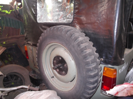 จี๊ปน้อยนาร้อย  MB ขอขาย  125,000  บาทครับ