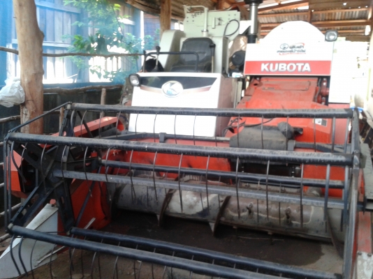 ขายรถเกี่ยวข้าว KUBOTA DC60พร้อมเทนเลอร์ สภาพพร้อมใช้ ขายรถเกี่ยวข้าว KUBOTA DC60พร้อมเทนเลอร์ สภาพพร้อมใช้
