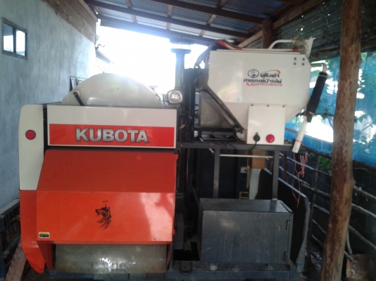 ขายรถเกี่ยวข้าว KUBOTA DC60พร้อมเทนเลอร์ สภาพพร้อมใช้ ขายรถเกี่ยวข้าว KUBOTA DC60พร้อมเทนเลอร์ สภาพพร้อมใช้