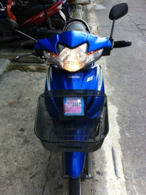 Honda wave 110i หัวฉีด ปี 53 สภาพสวย Honda wave 110i หัวฉีด ปี 53 สภาพสวย